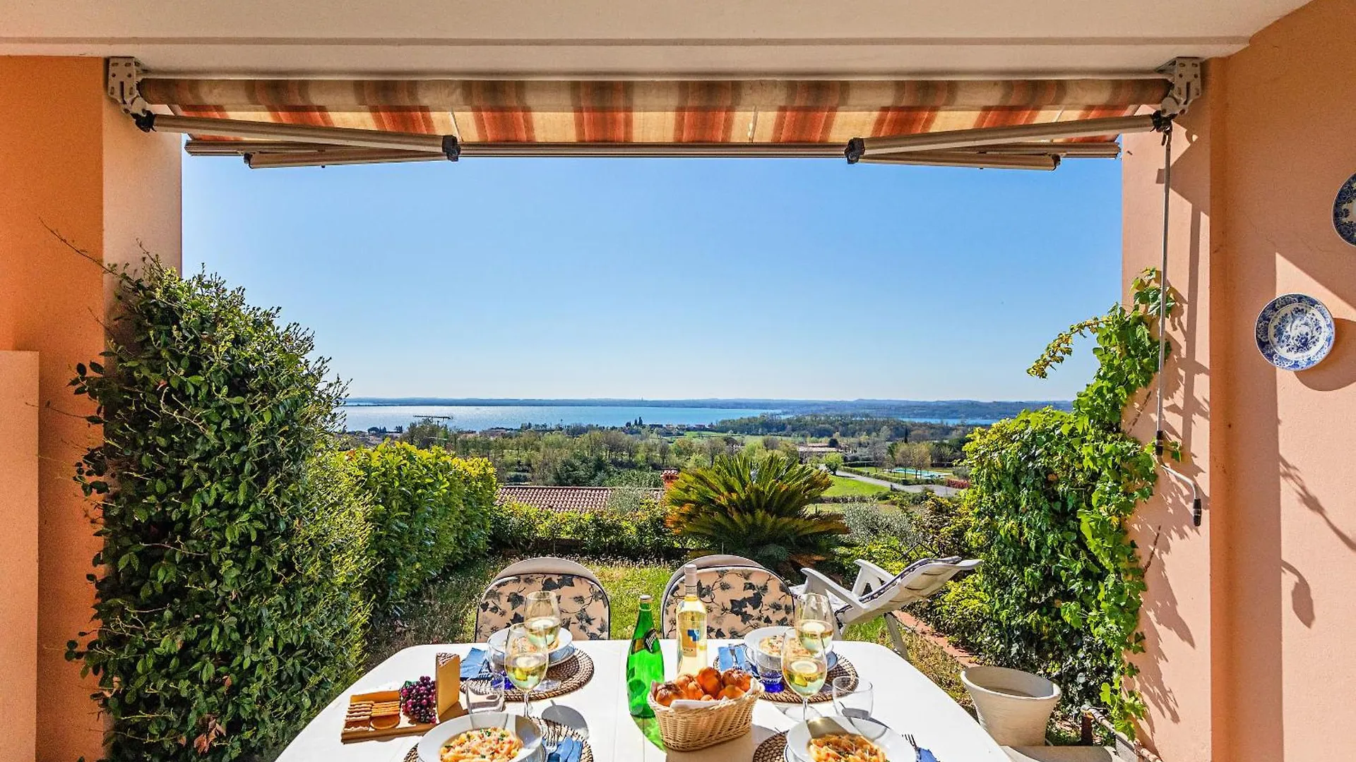 Residence Giardino 3 By Wonderful Italy ソイアーノ・デル・ラーゴ アパート
